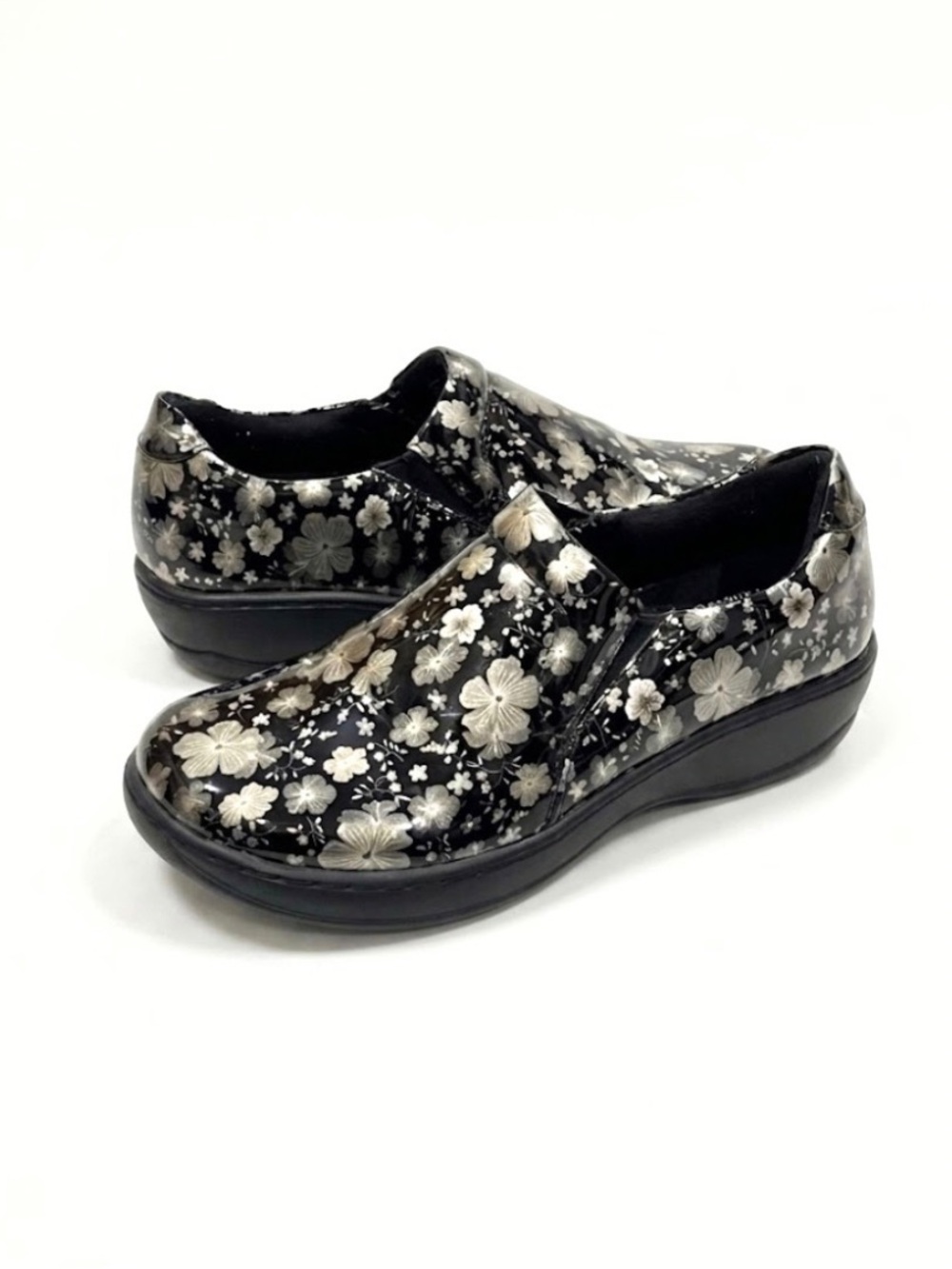 Spring Step Black Silver Floral Clogs 6.5